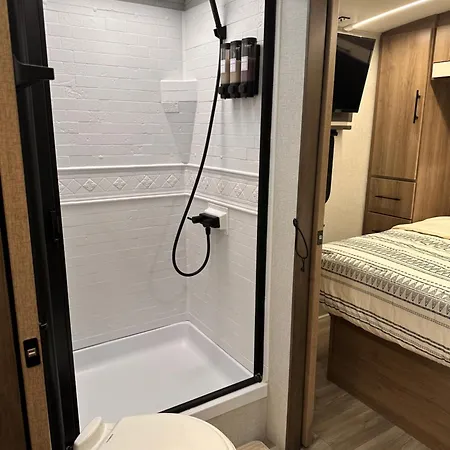 Camper Rv In River Ranch Exterior photo