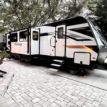 Camper Rv In River Ranch Exterior photo