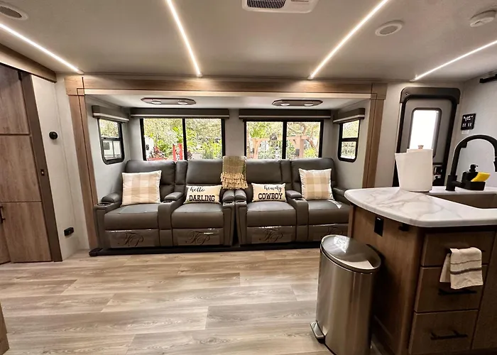 Camper Rv In River Ranch