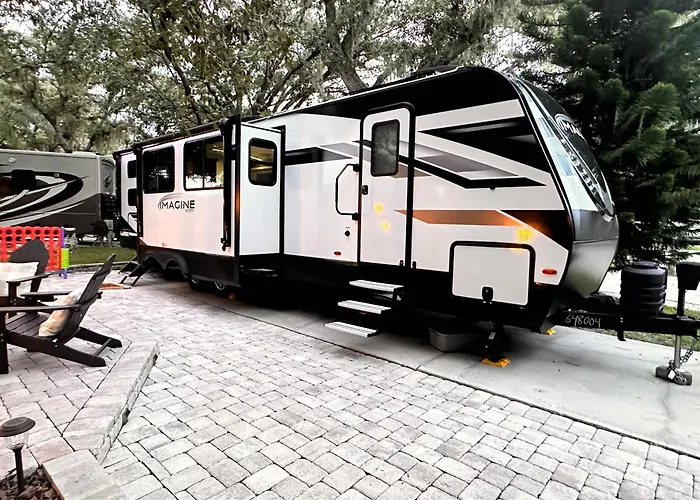 Camper Rv In River Ranch