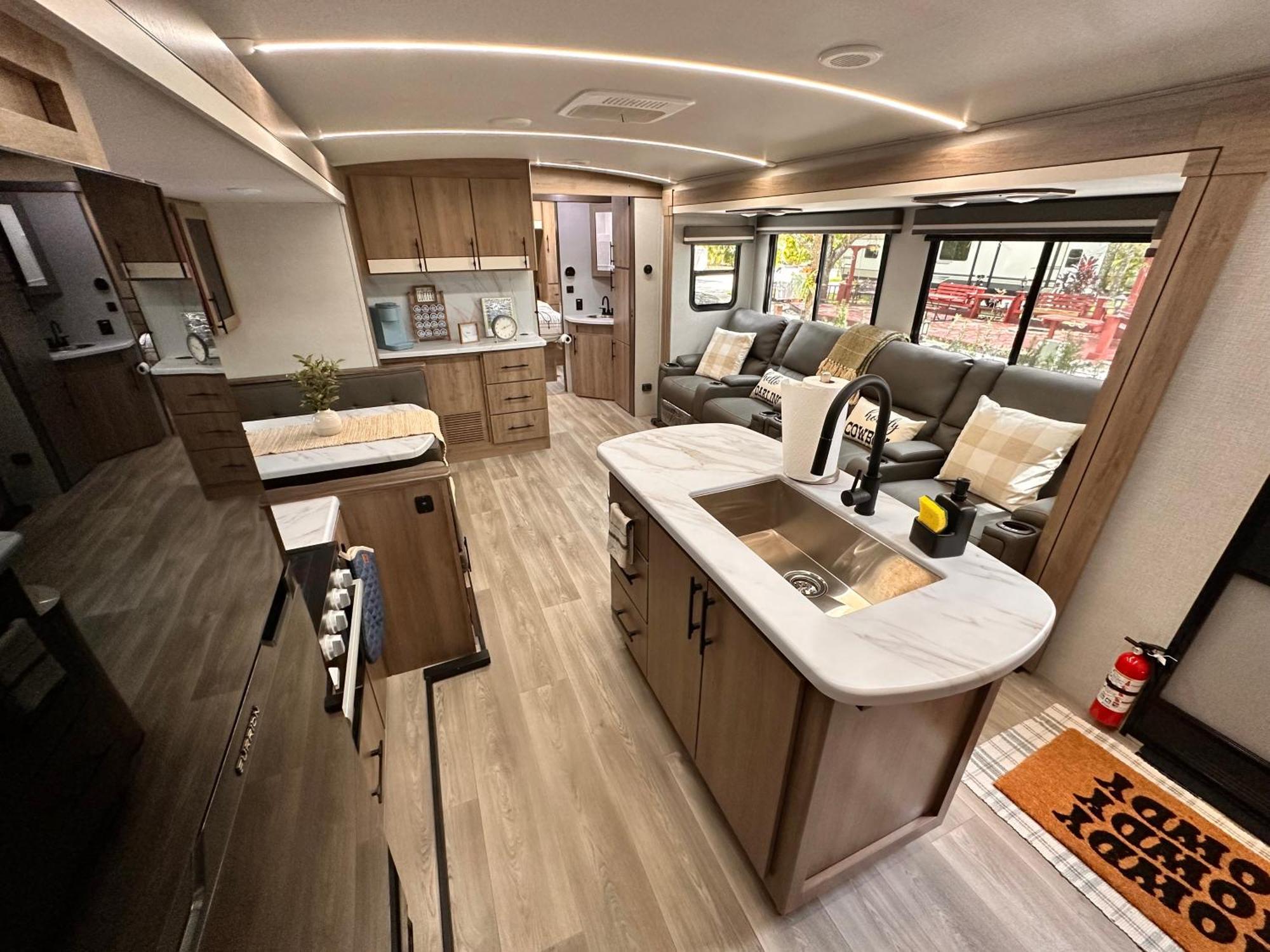 Camper Rv In *